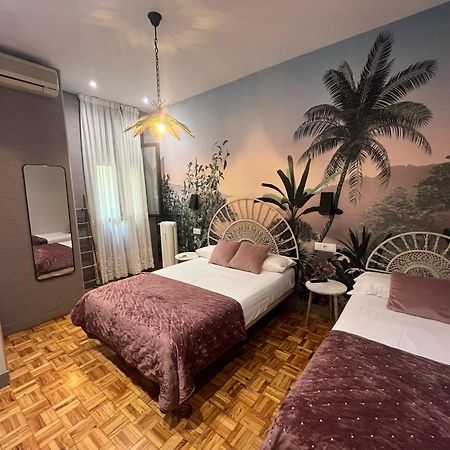 Hostal Avenida Мадрид Екстериор снимка