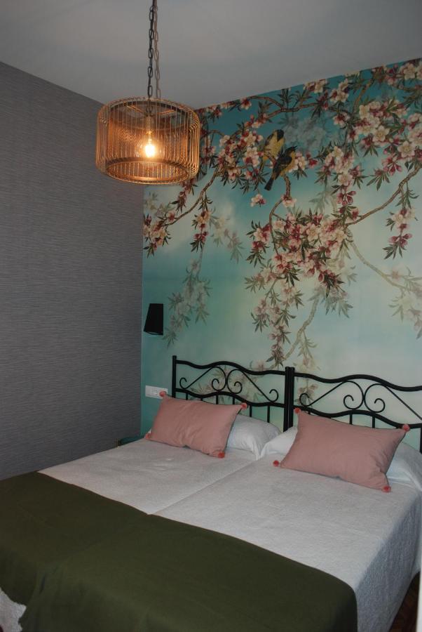 Hostal Avenida Мадрид Екстериор снимка
