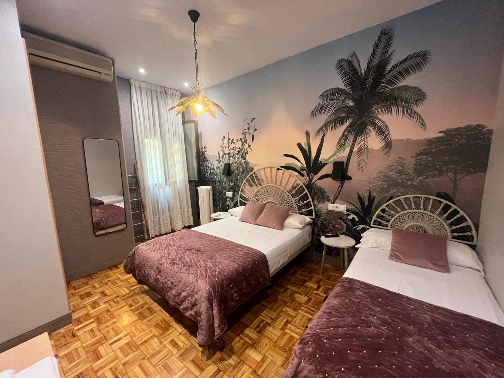 Hostal Avenida Мадрид Екстериор снимка